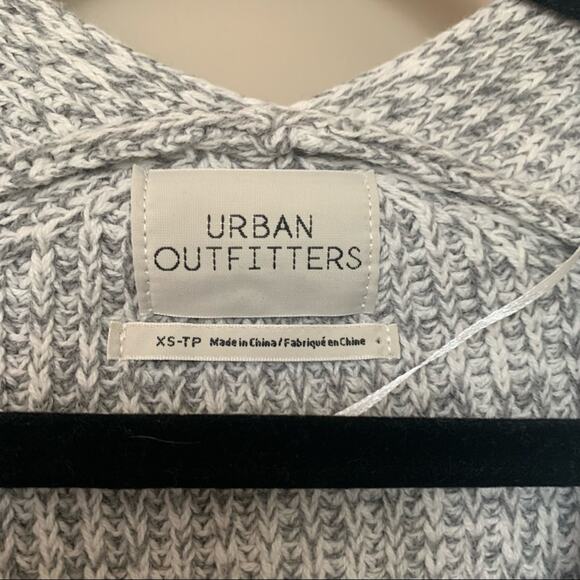 Urban Outfitters gray oversize knit sweater size XS - Picture 5 of 10